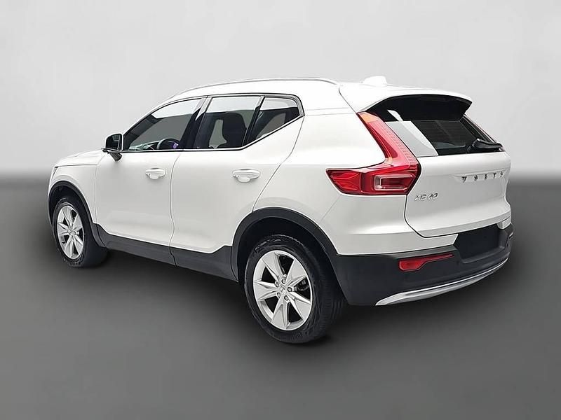 Gebraucht Volvo XC40 Core 129 PS (94 kW) 2024 Weiß SUV