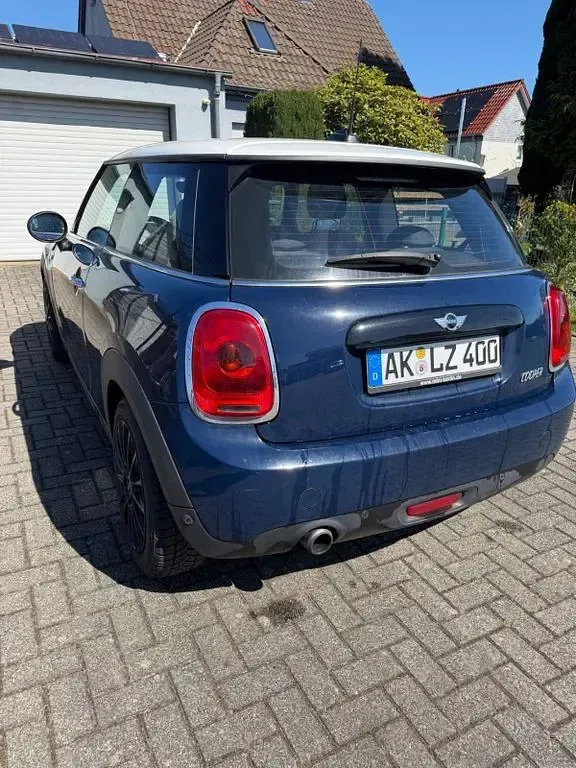 Używany Mini Cooper 136 KM (100 kW) 2016 Niebieski Hatchback