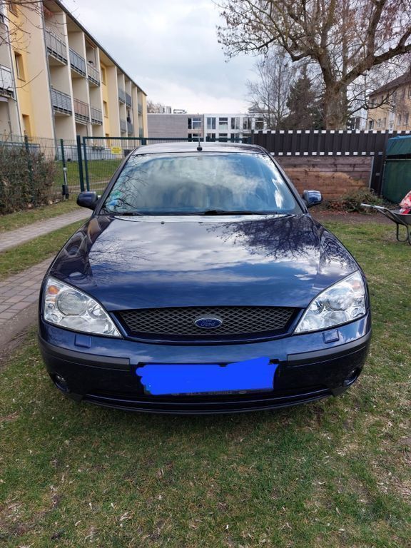 Blau Gebraucht 2002 Ford Mondeo Ghia Limousine | 2.500 € (Fairer Preis) - Bild 1/4