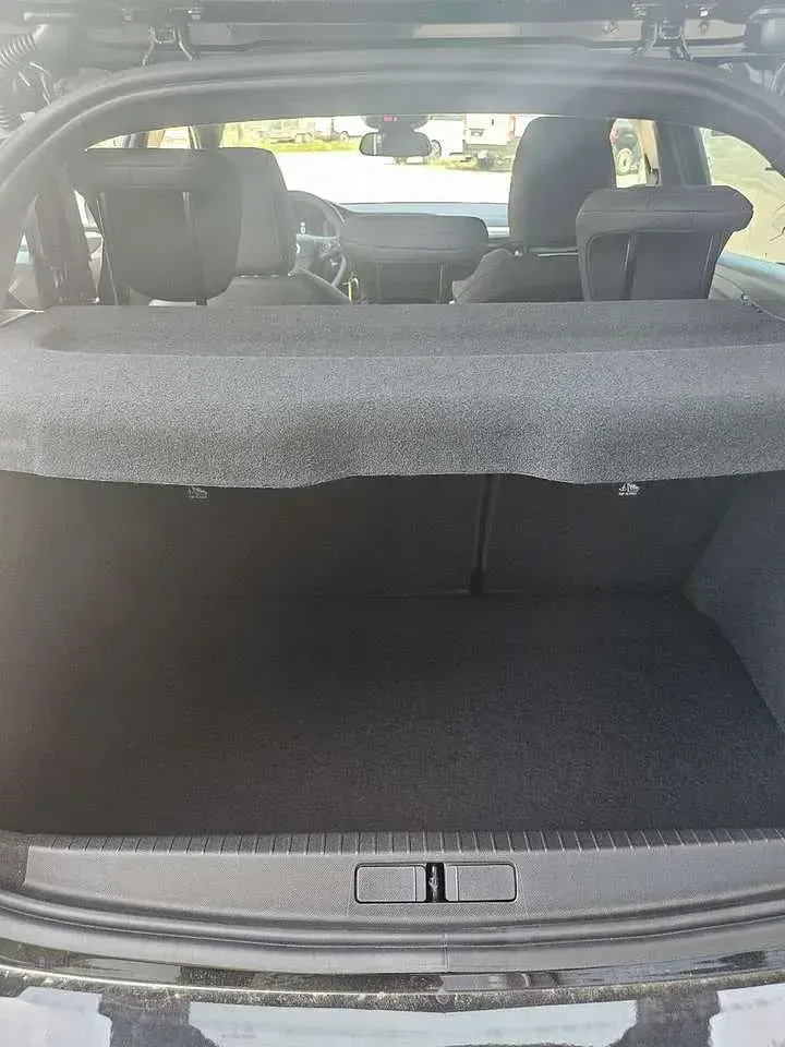 Neu Opel Corsa 101 PS (74 kW) 2025 Lackierung schwarz perla nera/ Kleinwagen