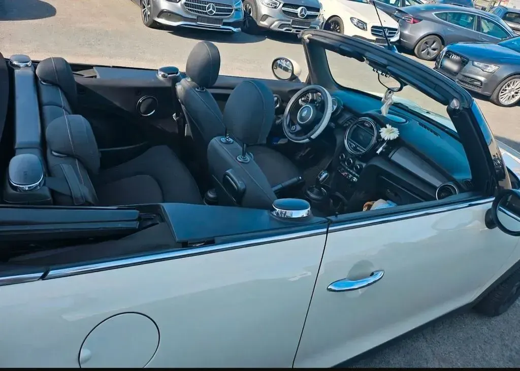 Gebraucht Mini Cooper 136 PS (100 kW) 2019 Weiß Kleinwagen