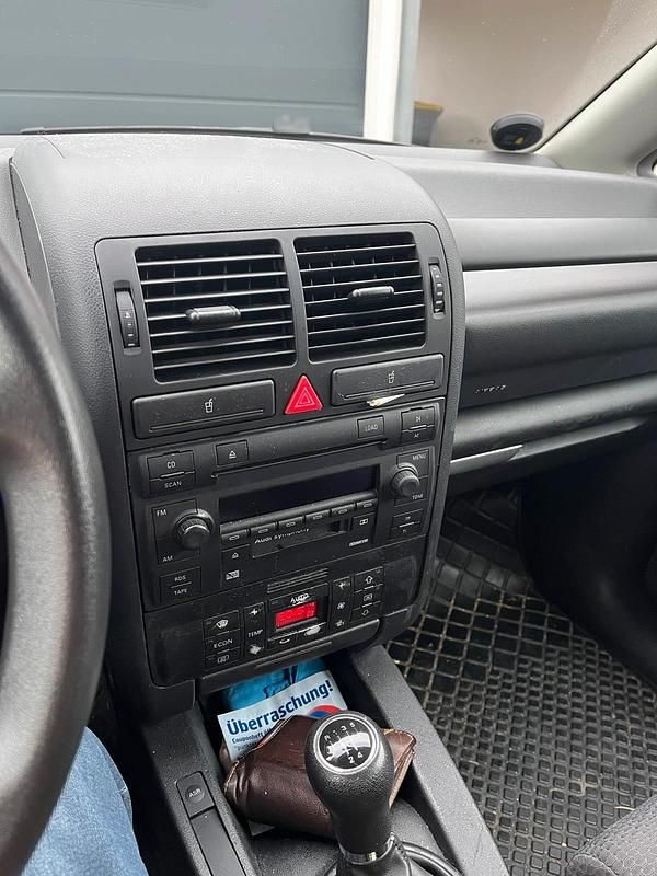 Gebraucht Audi A2 75 PS (55 kW) 2001 Schwarz Kleinwagen