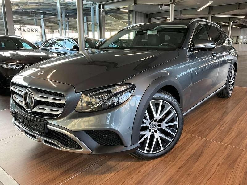 Gebraucht Mercedes E400 Avantgarde 340 PS (250 kW) 2019 Selenitgrau  metalliclack Kombi