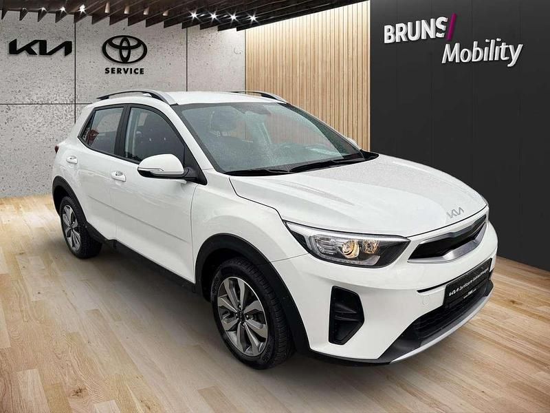 Second-hand Kia Stonic Vision 101 CP (74 kW) 2025 Alb SUV