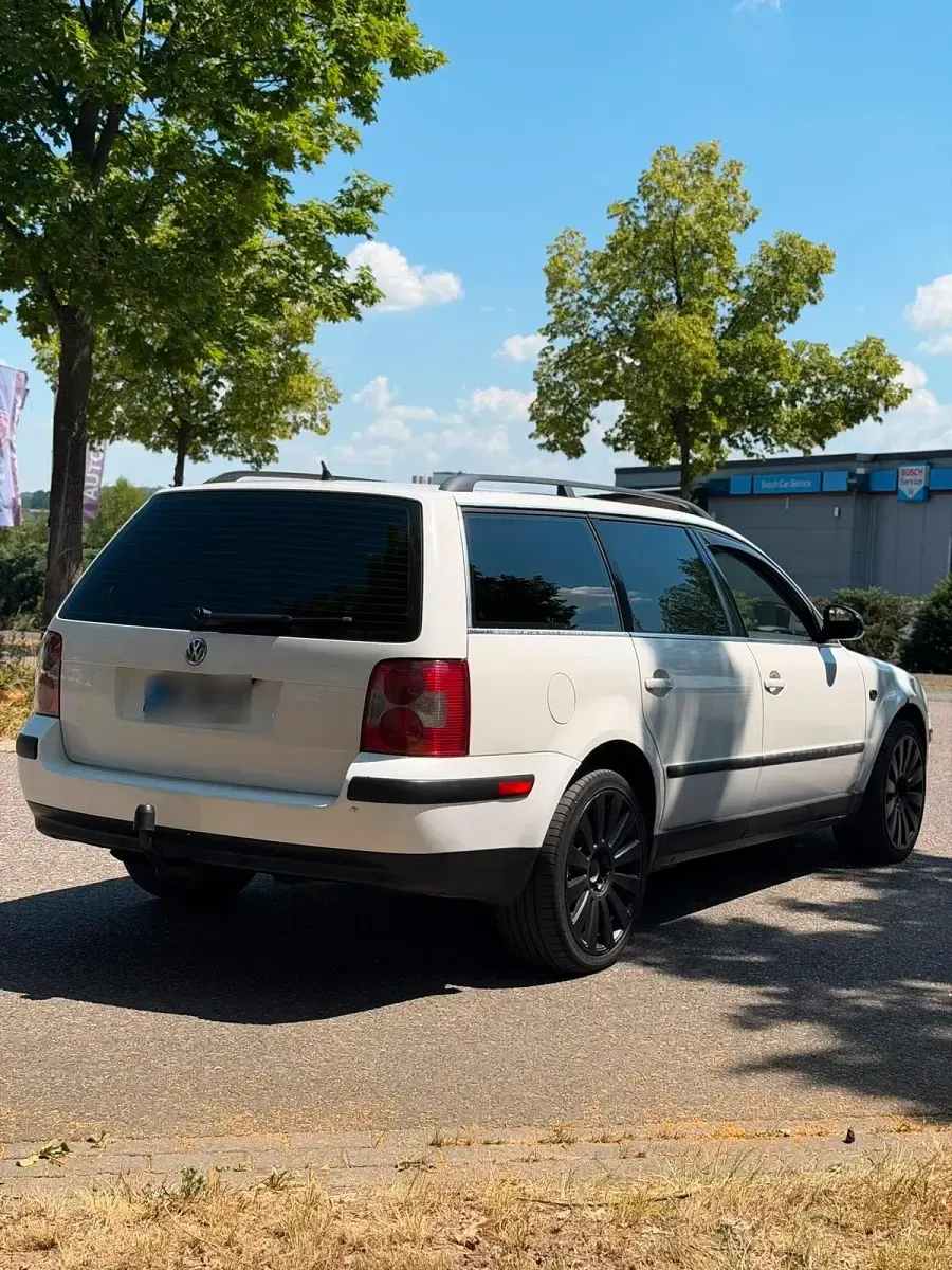 Gebraucht VW Passat 131 PS (96 kW) 2003 Weiß Kombi
