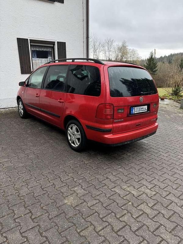 Gebraucht VW Sharan 204 PS (150 kW) 2002 Rot Van / Kleinbus