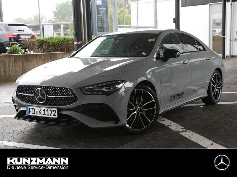 Manufaktur alpingrau unilack Gebraucht 2025 Mercedes CLA200 AMG Coupé | 41.280 € (Teuer) - Bild 1/4