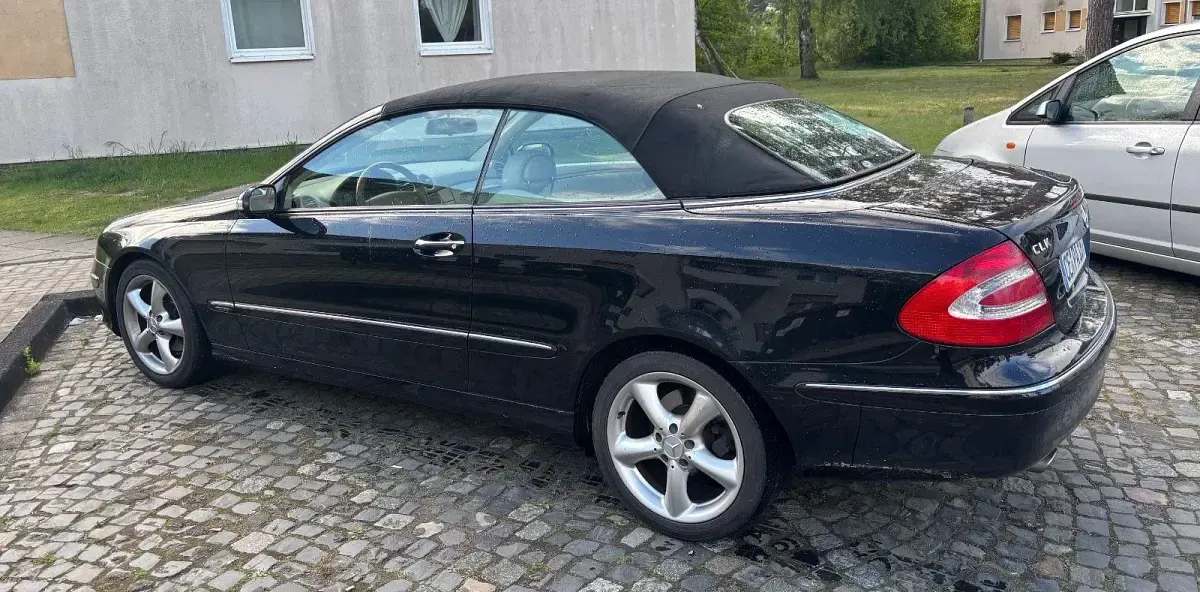 Gebraucht Mercedes CLK200 Elegance 163 PS (119 kW) 2004 Schwarz Cabrio