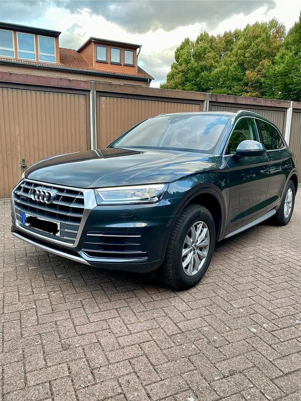 Grau Gebraucht 2019 Audi Q5 SUV | 27.900 € (Guter Preis) - Bild 1/4
