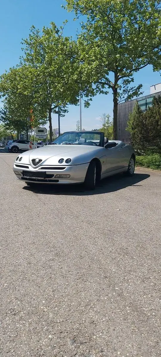 Gebraucht Alfa Romeo Spider 150 PS (110 kW) 2001 Silber Cabrio