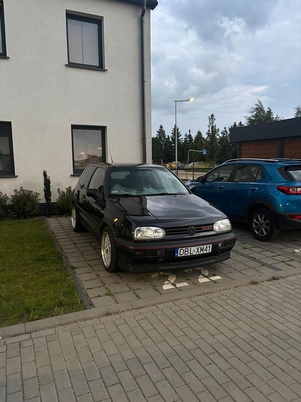 Schwarz Gebraucht 1992 VW Golf III Edition Kleinwagen | 10.000 € - Bild 1/4