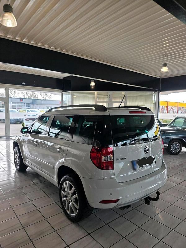 Gebraucht Skoda Yeti Ambition 110 PS (80 kW) 2017 Weiß SUV