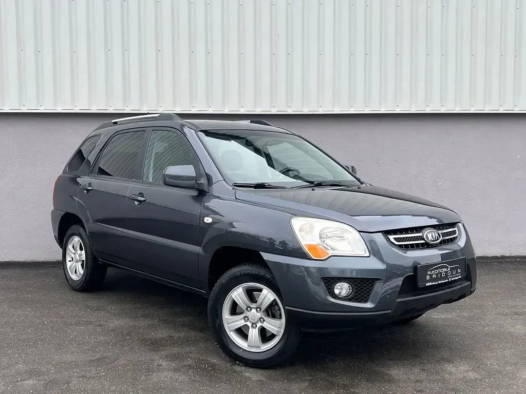Gebraucht Kia Sportage 141 PS (103 kW) 2010 Grau SUV