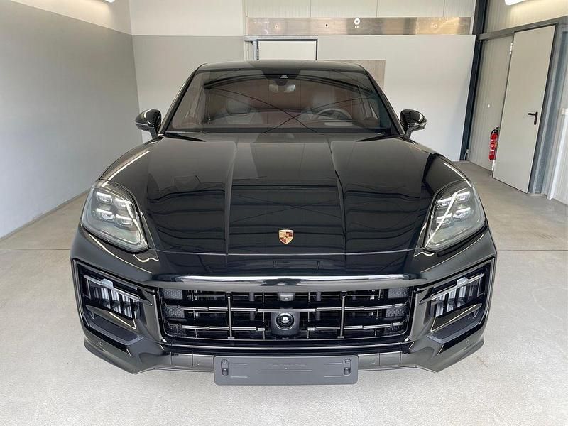 Gebraucht Porsche Cayenne GTS 500 PS (367 kW) 2024 Schwarz SUV