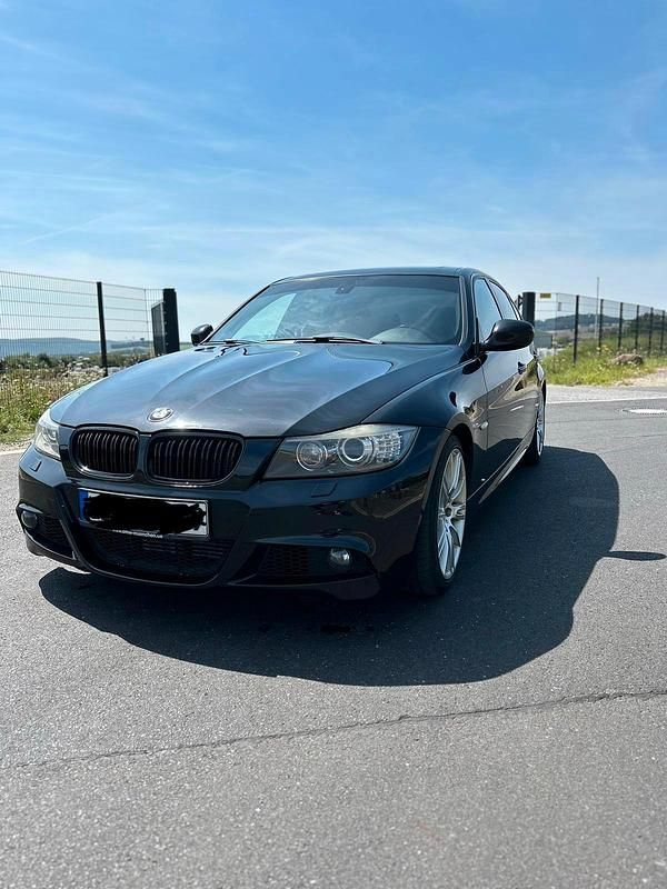 Gebraucht BMW 335 286 PS (210 kW) 2011 Schwarz Limousine