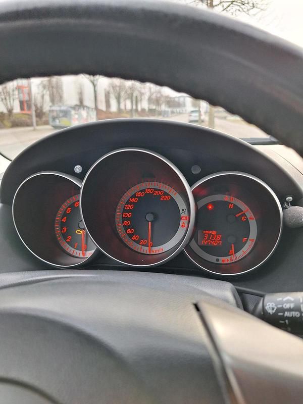 Gebraucht Mazda 3 105 PS (77 kW) 2008 Blau Kleinwagen