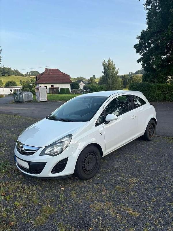 Weiß Gebraucht 2014 Opel Corsa Energy Kleinwagen | 3.200 € (Guter Preis) - Bild 1/4