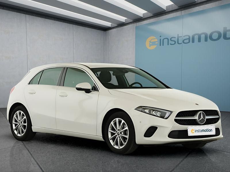 Gebraucht Mercedes A200 163 PS (119 kW) 2022 Weiß Limousine