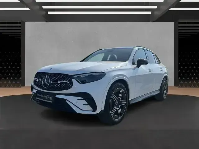 Gebraucht Mercedes GLC220 AMG 197 PS (144 kW) 2025 Weiß SUV