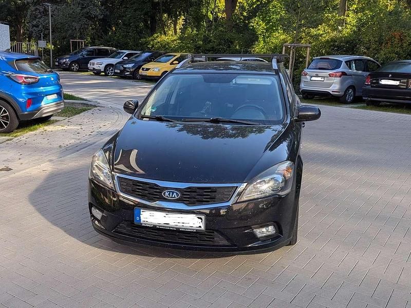Schwarz Gebraucht 2011 Kia Ceed Edition 7 Kleinwagen | 3.500 € (Superpreis) - Bild 1/4