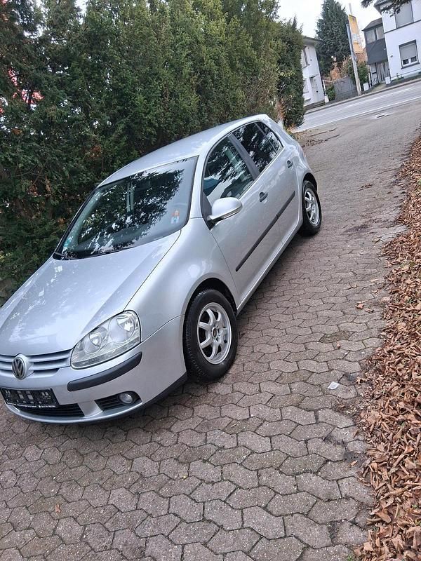 Silber Gebraucht 2006 VW Golf V Limousine | 2.650 € (Fairer Preis) - Bild 1/4