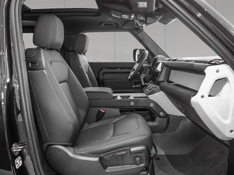 Gebraucht Land Rover Defender S 202 PS (148 kW) 2026 Santorini black SUV