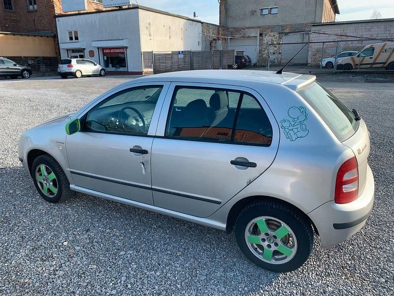 Gebraucht Skoda Fabia Classic 75 PS (55 kW) 2004 Silber Kleinwagen