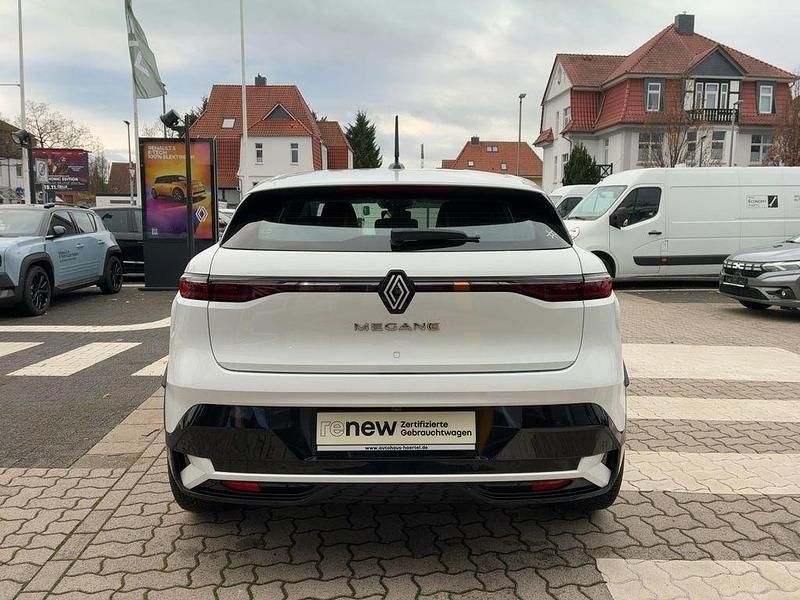 Gebraucht Renault Megane E-Tech Equilibre 94 kW (129 PS) 2022 Weiß Limousine