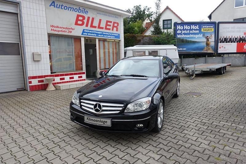 Schwarz Gebraucht 2011 Mercedes CLC200 Kleinwagen | 7.990 € - Bild 1/4