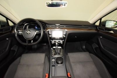 Gebraucht VW Passat Comfortline 150 PS (110 kW) 2015 Silber metallic Kombi