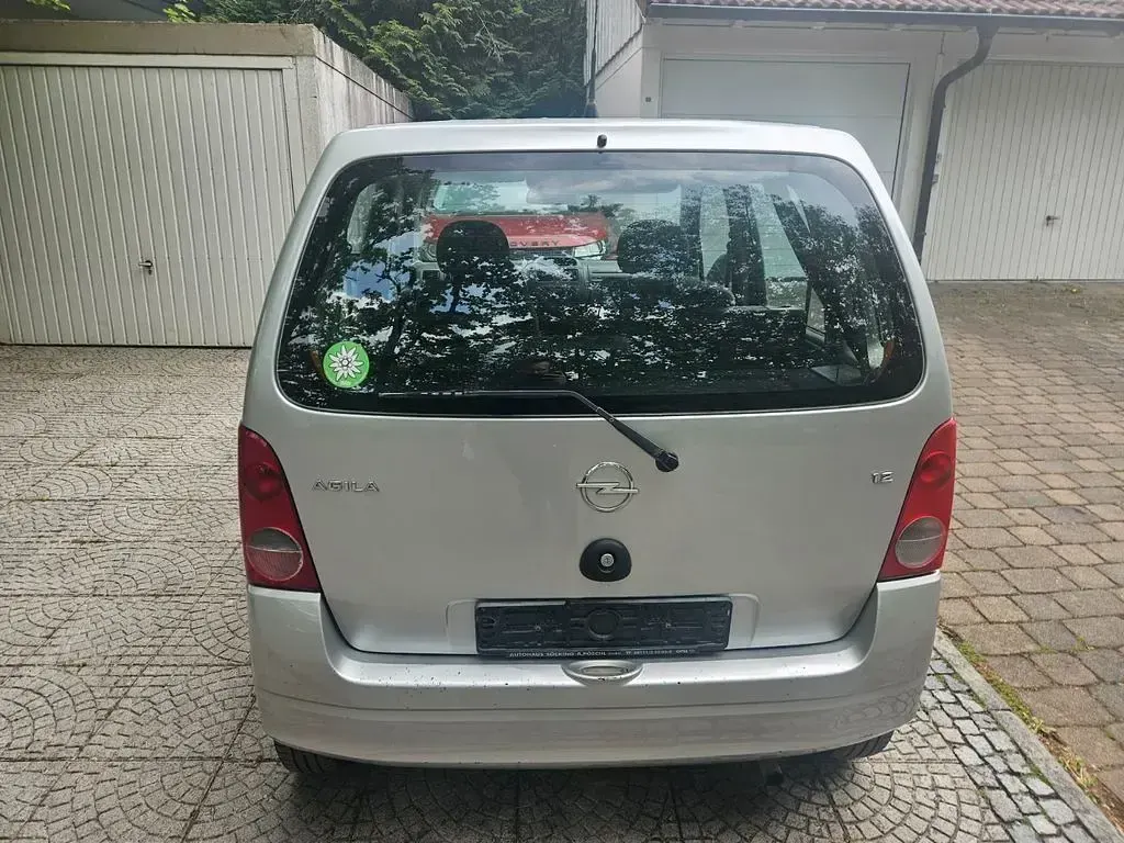 Gebraucht Opel Agila Elegance 75 PS (55 kW) 2002 Silber Van / Kleinbus