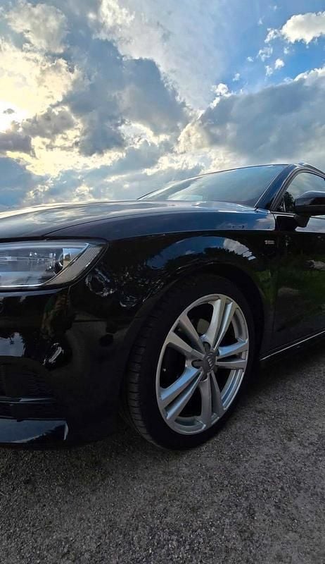 Second-hand Audi A3 S-Line 150 CP (110 kW) 2017 Negru Berlinǎ