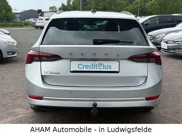 Gebraucht Skoda Octavia Tour 150 PS (110 kW) 2023 Silber Kombi