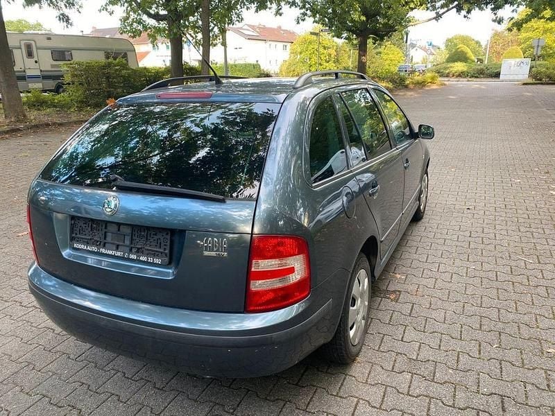 Gebraucht Skoda Fabia Ambiente 75 PS (55 kW) 2006 Grau Kleinwagen