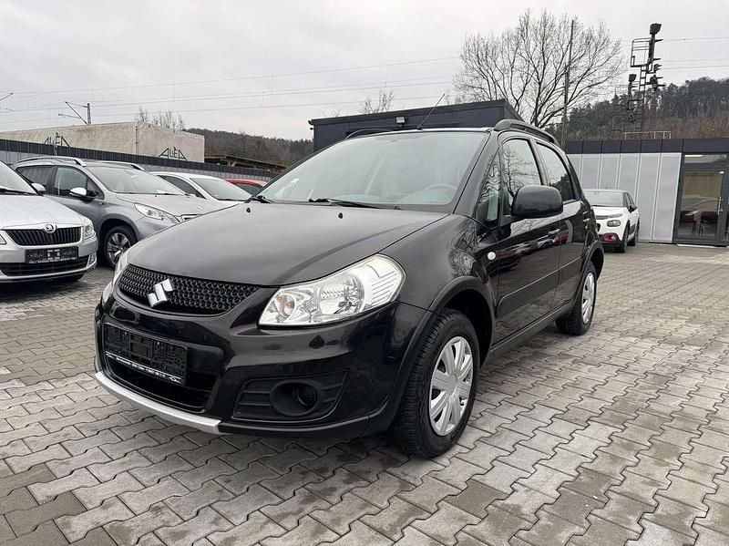 Schwarz metallic Gebraucht 2009 Suzuki SX4 Club SUV | 5.900 € (Etwas zu teuer) - Bild 1/4