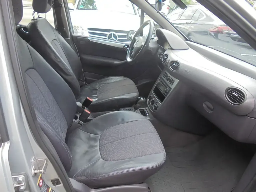 Gebraucht Mercedes A170 Avantgarde 95 PS (69 kW) 2004 Grau Van / Kleinbus