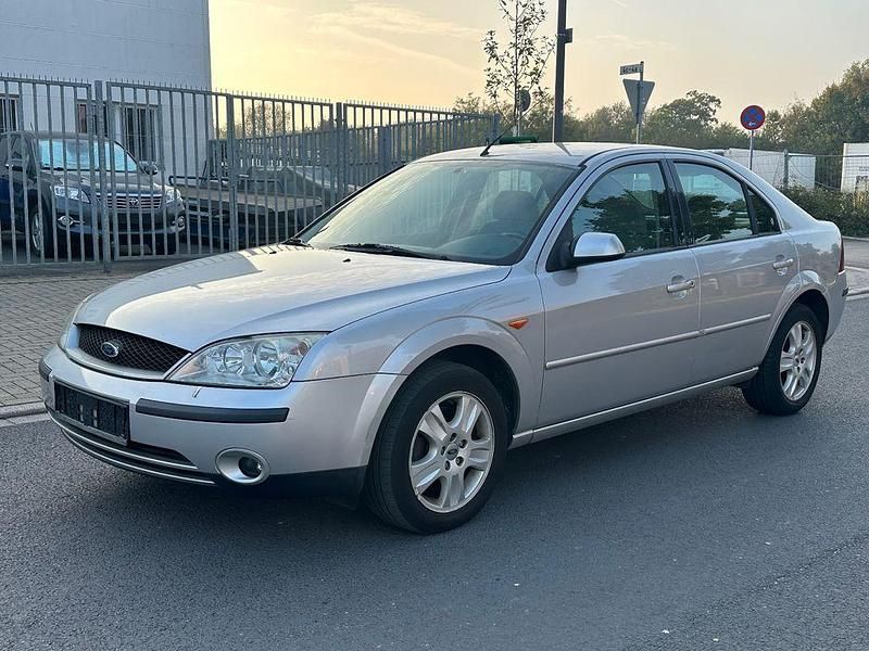 Silber Gebraucht 2000 Ford Mondeo Ghia Limousine | 1.900 € (Fairer Preis) - Bild 1/4