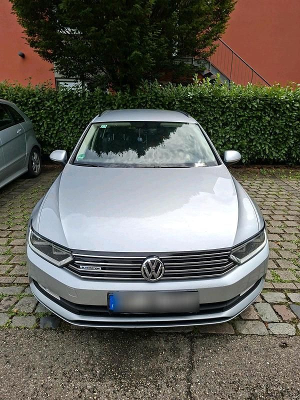 Silber Gebraucht 2017 VW Passat Kombi | 9.500 € (Superpreis) - Bild 1/4
