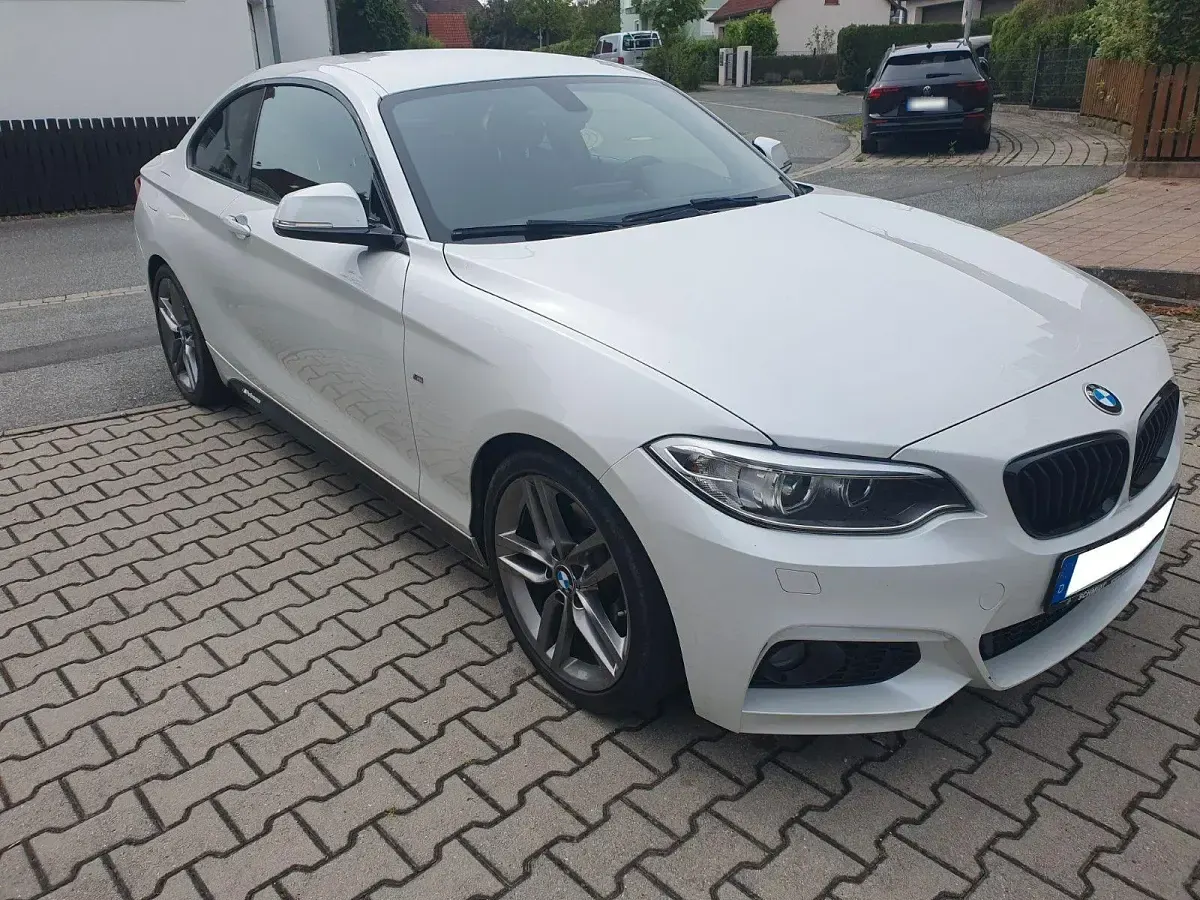 Gebraucht BMW 225 M Sport 224 PS (164 kW) 2016 Weiß Coupé