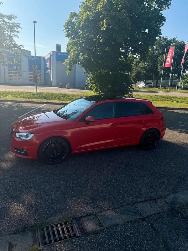 Rot Gebraucht 2015 Audi A3 Kleinwagen | 9.500 € (Superpreis) - Bild 1/4