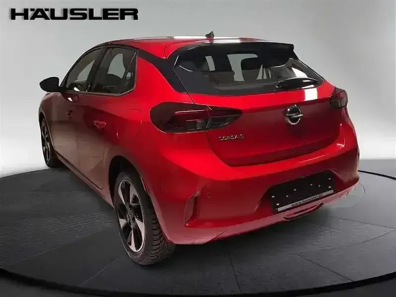 Gebraucht Opel Corsa-e Elegance 100 kW (136 PS) 2022 Chili rot/kardio rot Kleinwagen