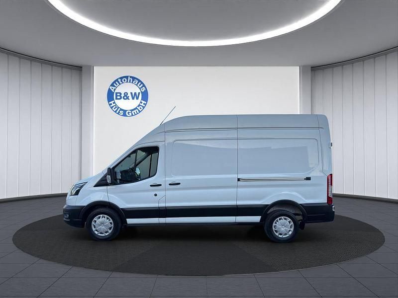 Gebraucht Ford Transit Trend 185 PS (136 kW) 2020 Weiß Van / Kleinbus