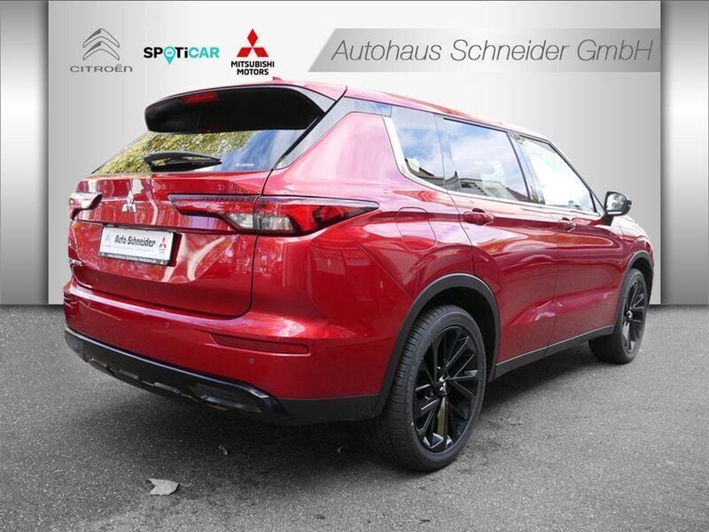 Gebraucht Mitsubishi Outlander Edition 184 PS (135 kW) 2023 Rot (metallic) SUV