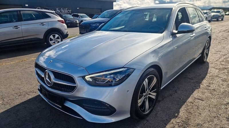 Silber Gebraucht 2022 Mercedes C180 Avantgarde Limousine | 29.999 € (Superpreis) - Bild 1/4