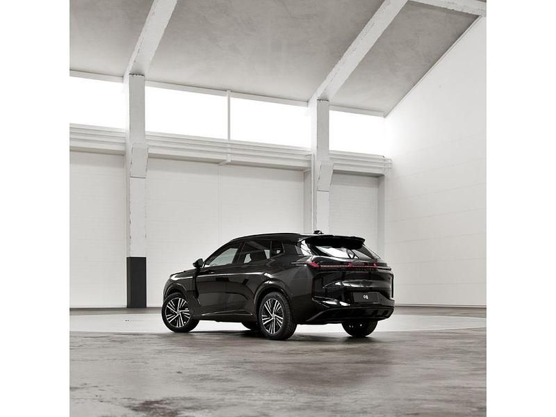 Neu Lynk & Co 08 345 PS (253 kW) 2025 Schwarz SUV