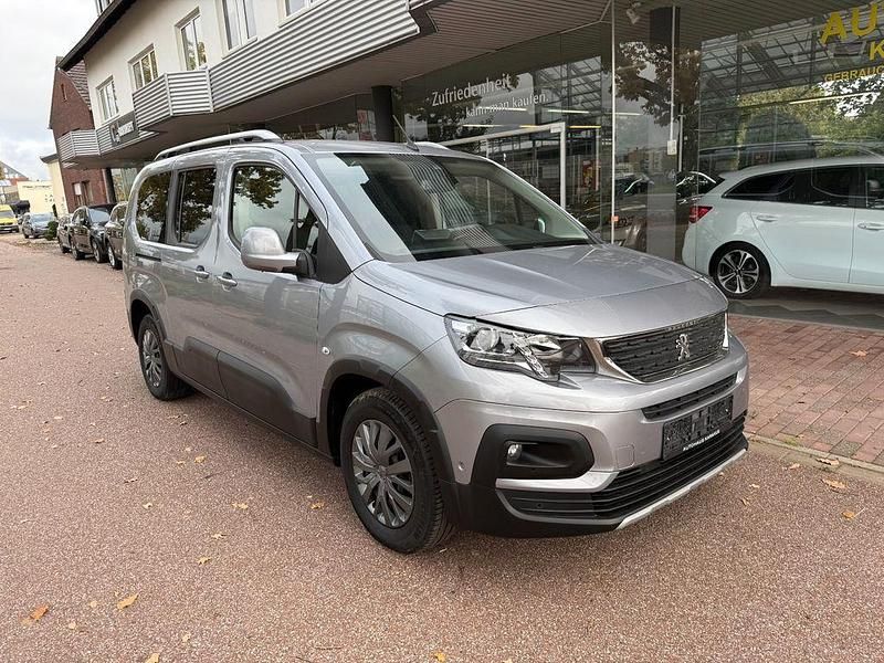 Gris artense Gebraucht 2020 Peugeot Rifter Allure Van / Kleinbus | 17.950 € (Fairer Preis) - Bild 1/4