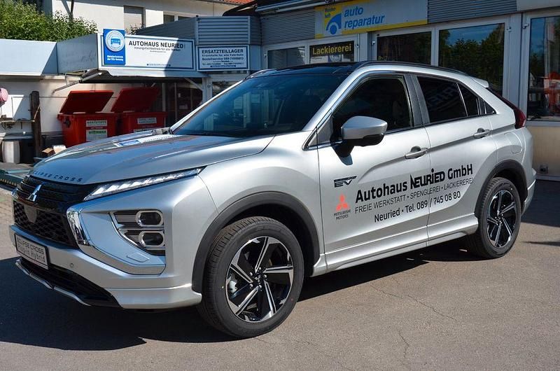 Silber Gebraucht 2022 Mitsubishi Eclipse Cross Top SUV | 28.090 € (Etwas zu teuer) - Bild 1/4