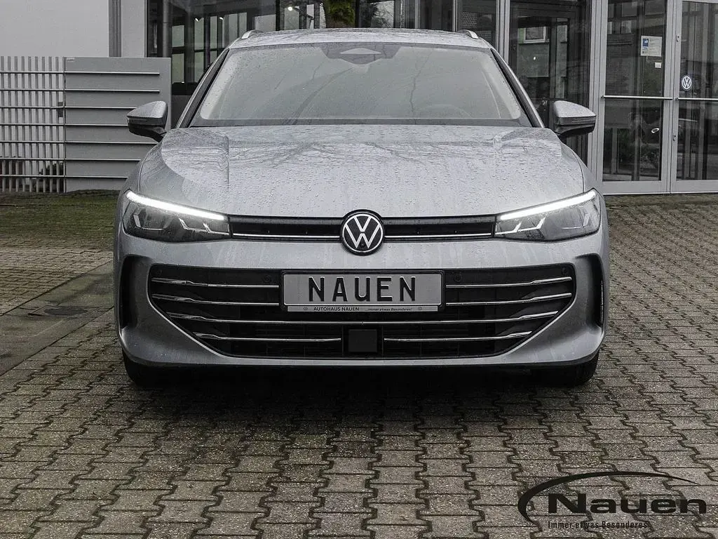 Gebraucht VW Passat Business 150 PS (110 kW) 2025 Silber Kombi