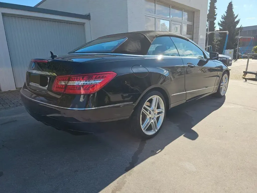 Usata Mercedes E250 Elegance 204 CV (150 kW) 2012 Nero Cabrio