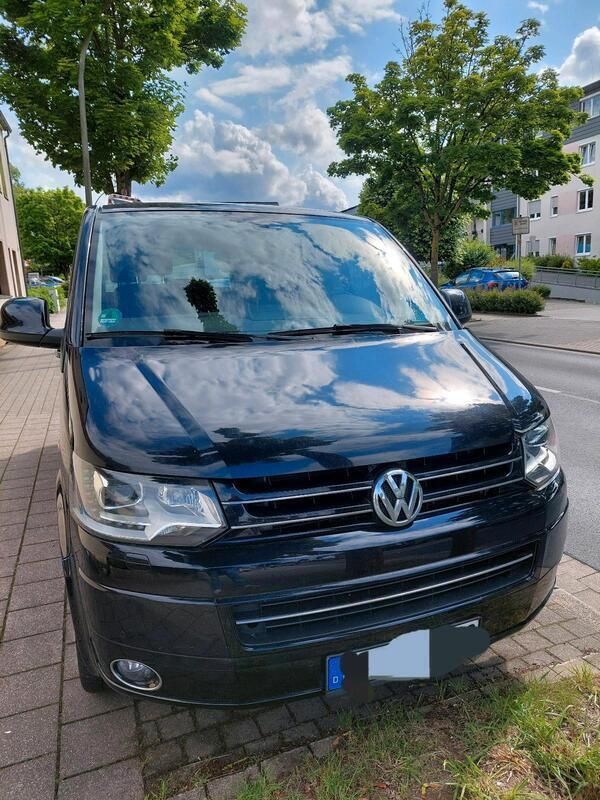 Schwarz Gebraucht 2013 VW T5 Comfortline Van | 22.000 € (Teuer) - Bild 1/4